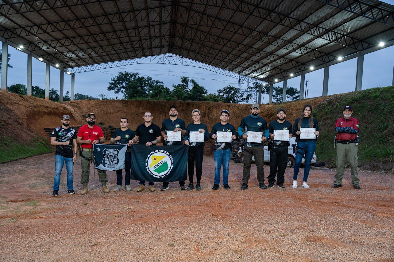 Certificação do curso de manuseio e tiro do SINPOL/AC